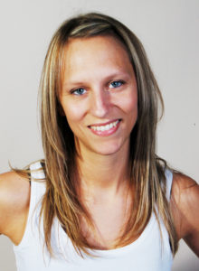 actress headshot poses: aspiring young white female actor with a candid smile